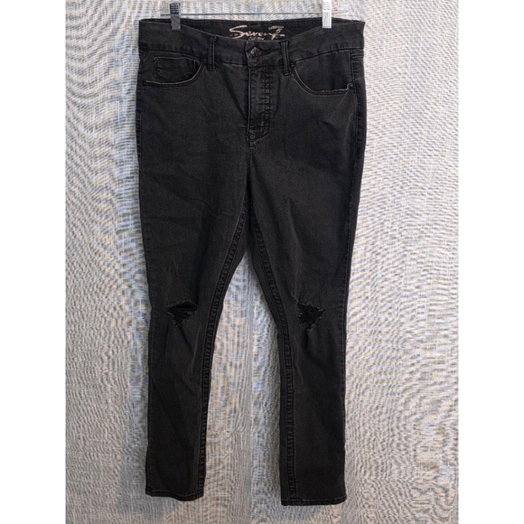 Women's Seven7 Black Distressed Jeans Size 12 - Picture 1 of 7